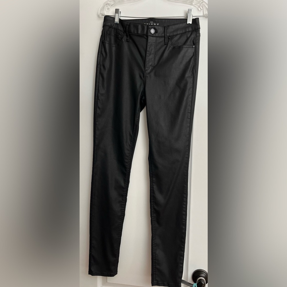 WHBM Black Coated Minimalist Monochrome Skinny Jeans Sz 4 EUC Leather Look Edgy